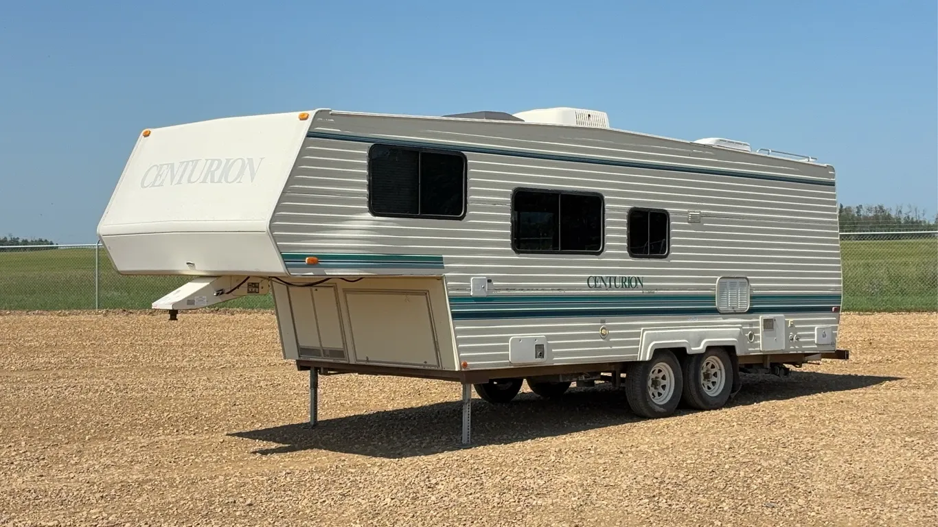 1995 Centurion 25B 5TH Wheel Travel Trailer