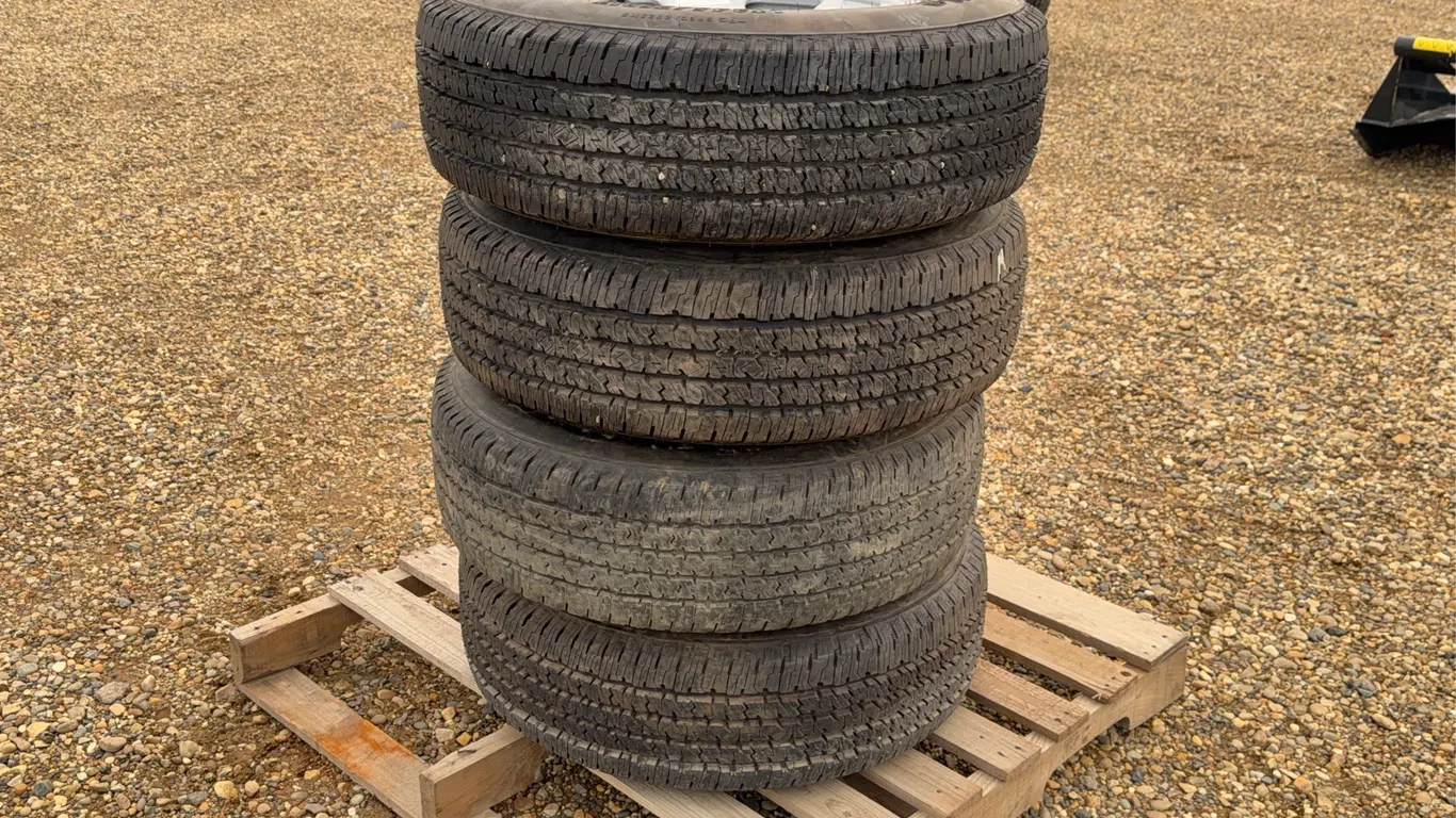 QTY of (4) 245/75/17 E Rating Chev/GMC 3500 Tire with rims