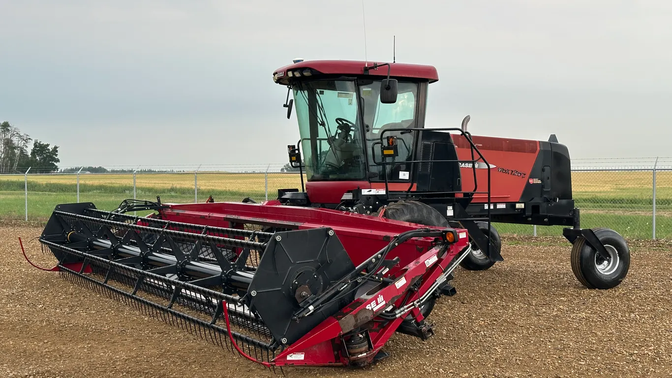 2005 Case IH WDX1202 30 Ft. Swather
