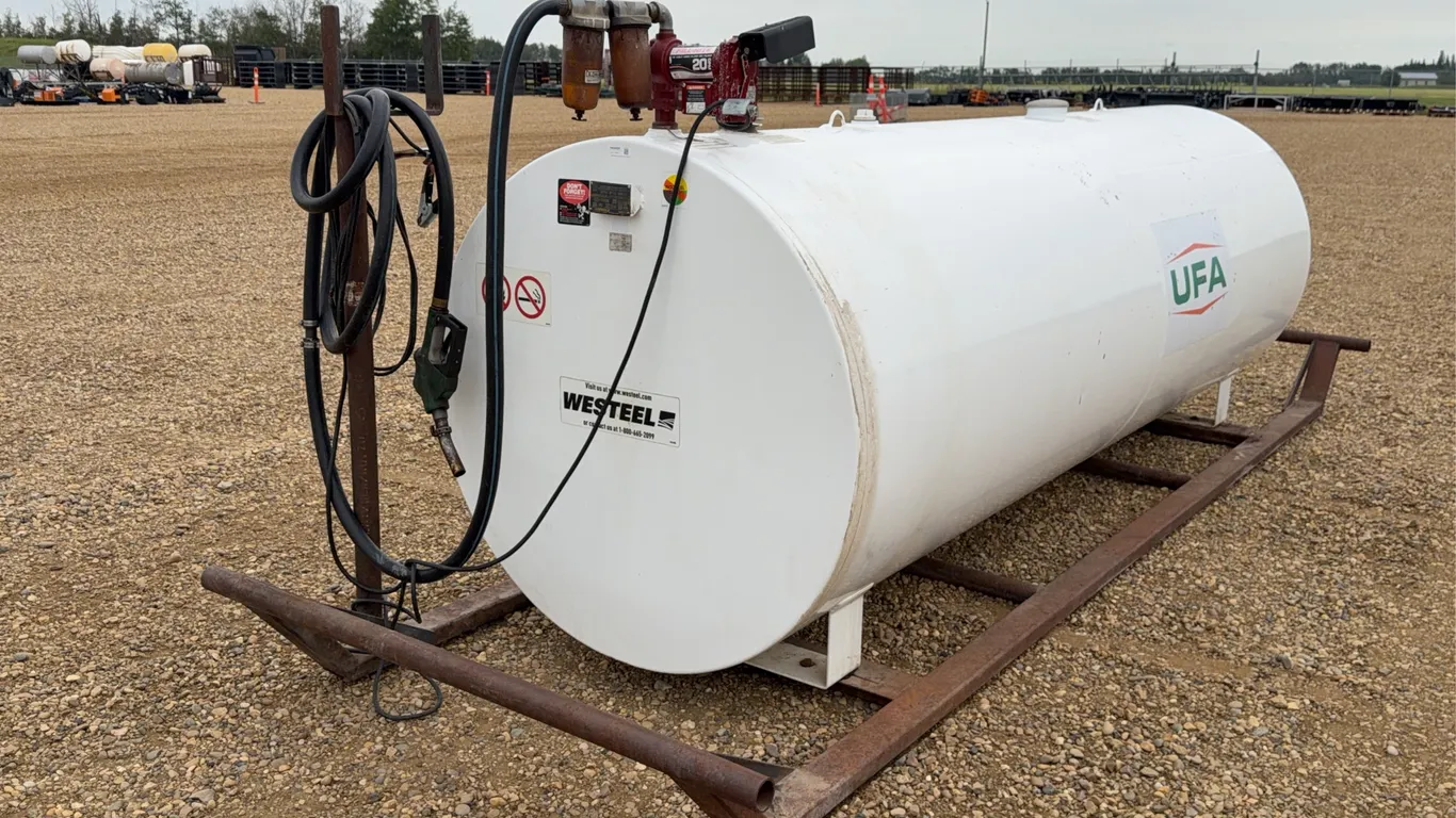 2016 WESTEEL 1000 Gal. Double Wall Fuel Tank w/ Electric Pump