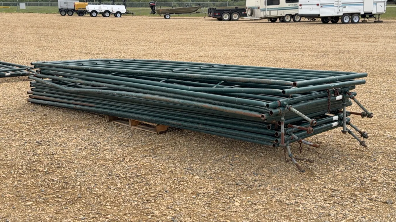 QTY of (12) 16 FT. Hi-Hog Panels