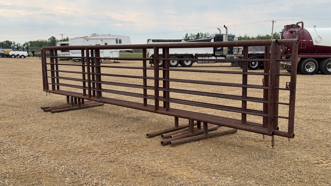 QTY of (5) 24 FT. Freestanding Livestock Panels