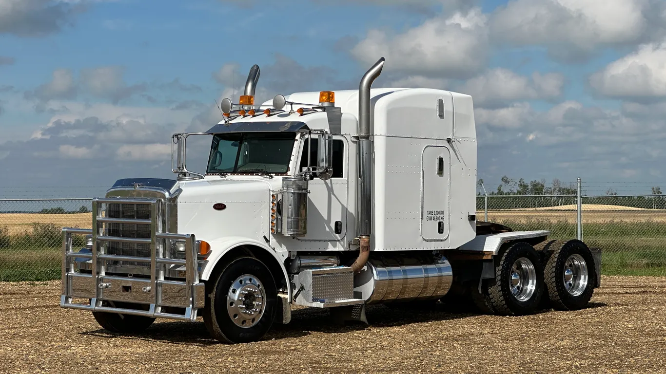 2007 Peterbilt 379 T/A Sleeper Truck Tractor