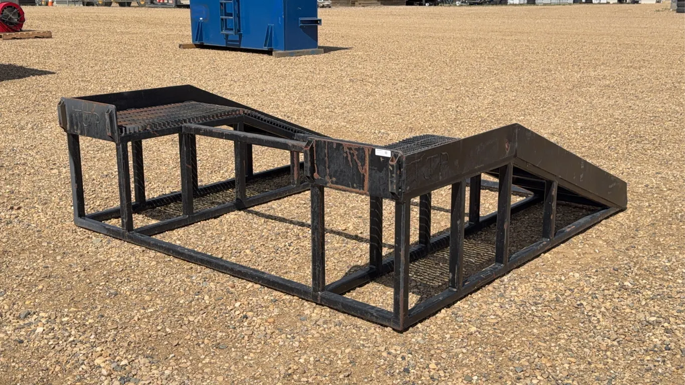 Steel Vehicle Ramp 8 X 8 FT.
