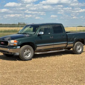 2002 GMC Sierra 2500 4x4 Crew Cab Pickup