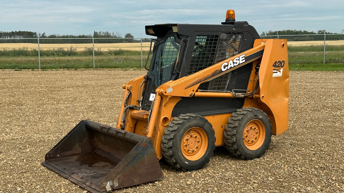 Case 420 Skid Steer Loader