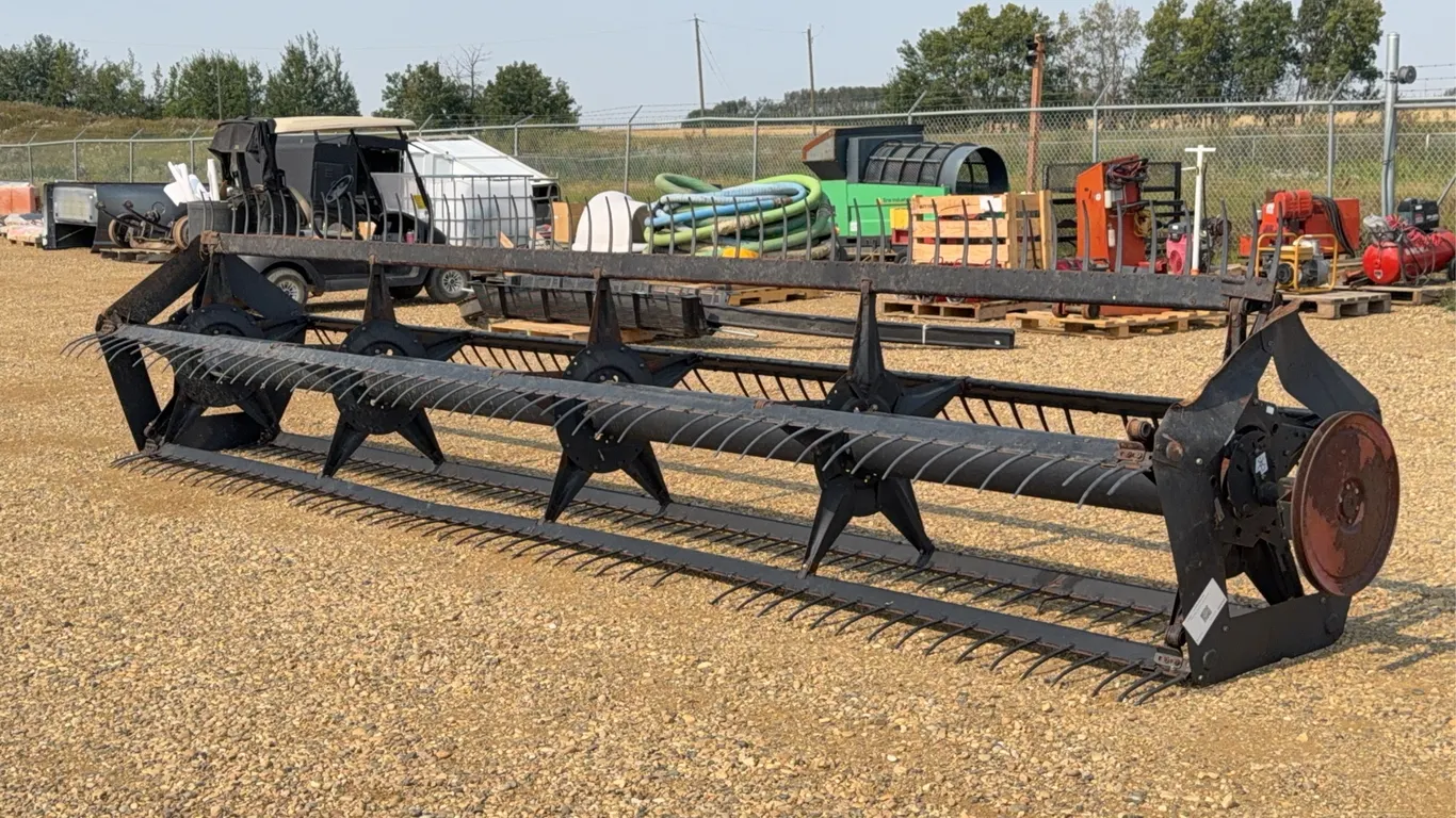 MacDon 20 FT Pick Up Reel Combine Header