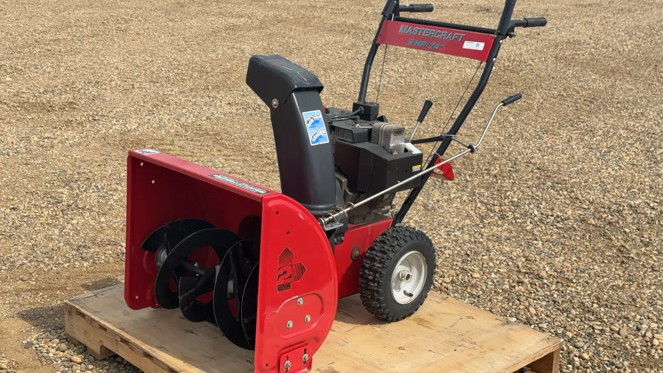 Mastercraft 24 IN Snow King 8hp Snowblower