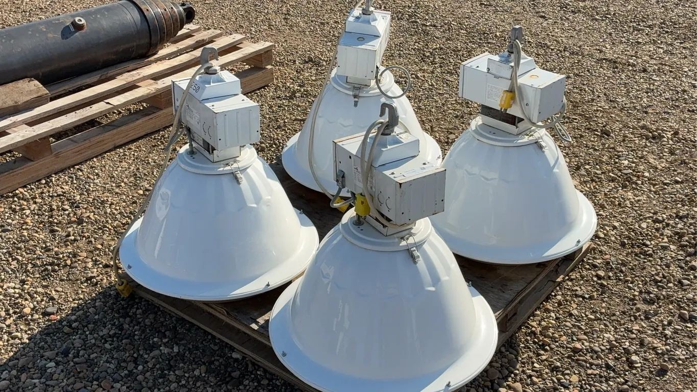QTY of (4) Shop Lights