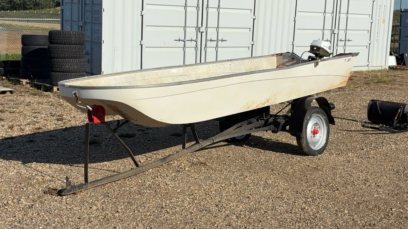 Sprinter 12 FT. Fiberglass Boat & Trailer