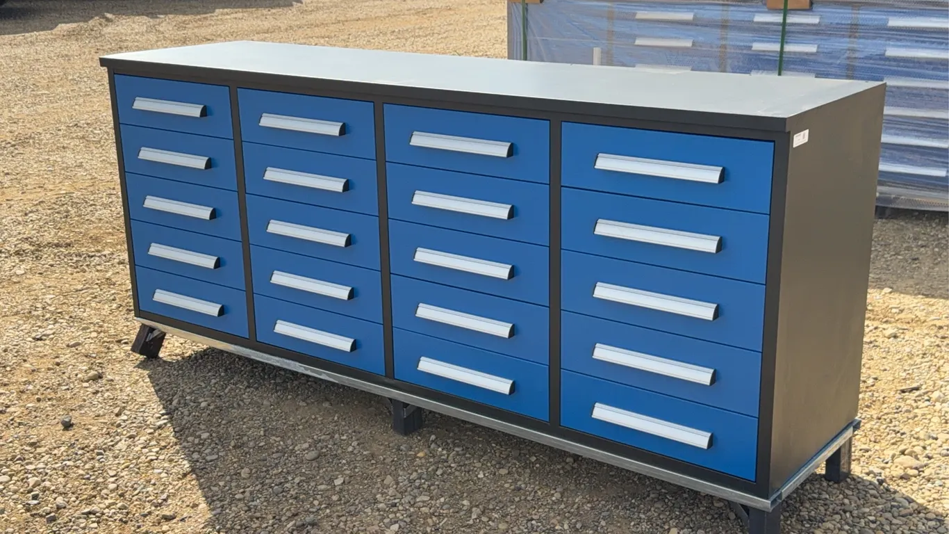 Unused 7 FT. 20 Drawer Heavy Duty Tool Cabinet Unused