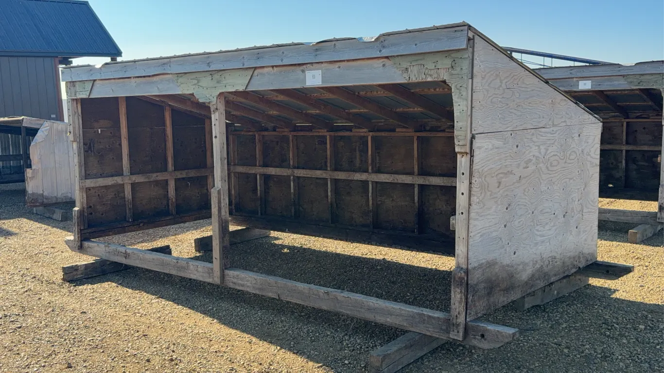 8 FT. X 16 FT. Wood Calf Shelter