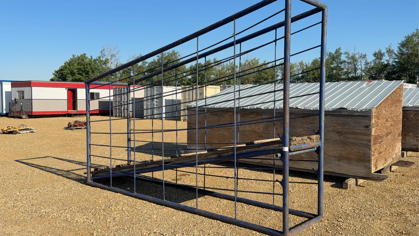 15 FT. 2 IN. Cattle Loading Shute