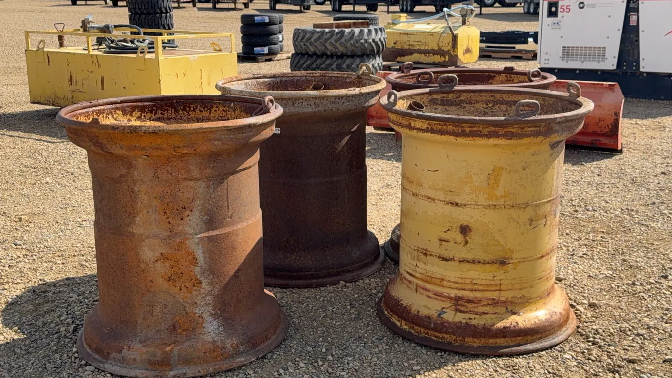QTY of (4) Skidder Rims 32 IN X 36 IN CAT 535