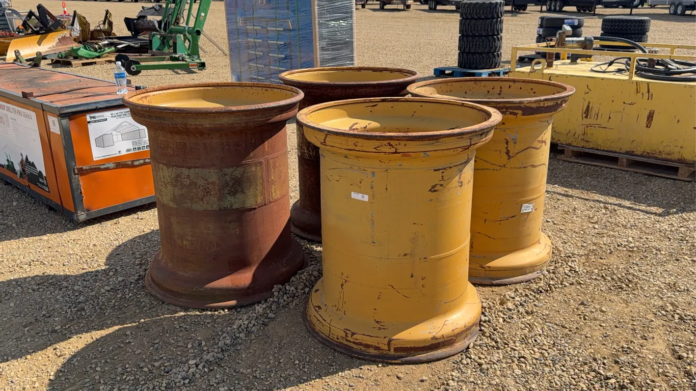 QTY of (4) Skidder Rims 32 IN X 36 IN CAT 525