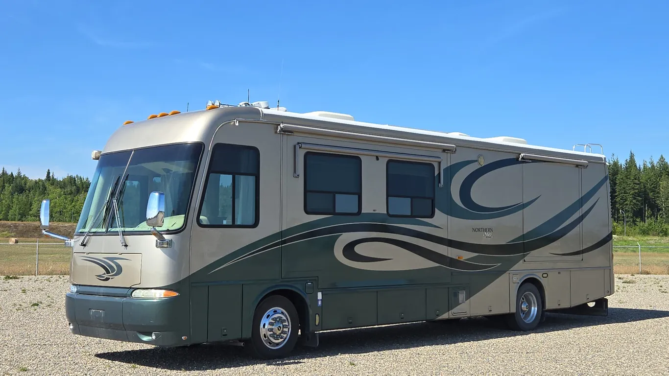 2005 Newmar 3933 Northern Star S/A Motor Home