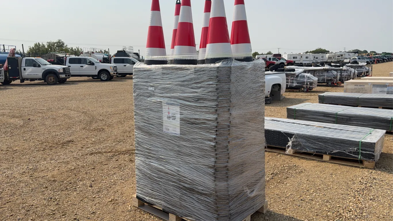 QTY of (250) IRSTC Safety Traffic Cones