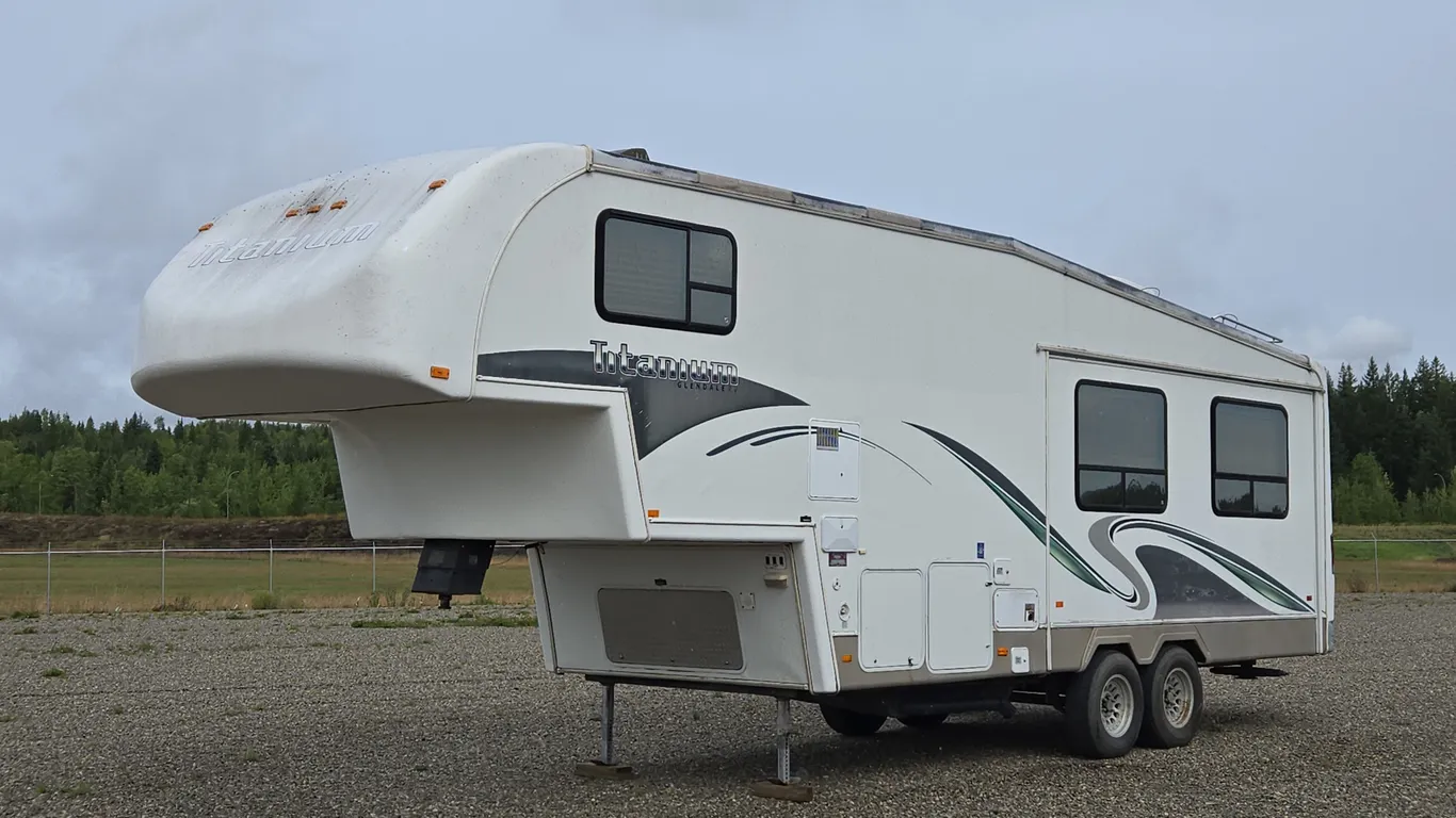 2004 Glendale RV Fifth Wheel