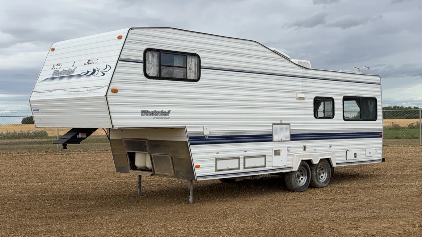 1994 Westwind WW275 27.5 Ft. T/A Travel Trailer