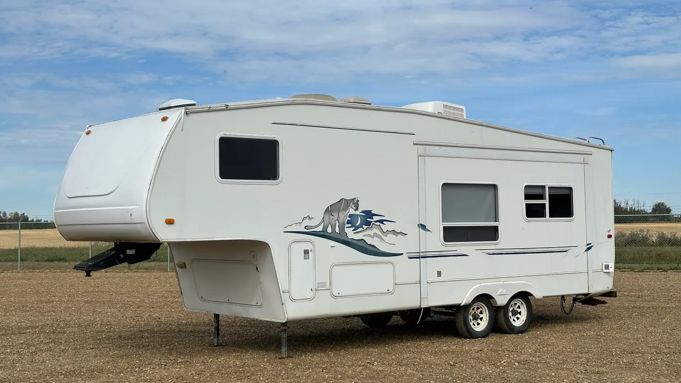 2002 Cougar 276 EFS T/A Fifth Wheel Travel Trailer