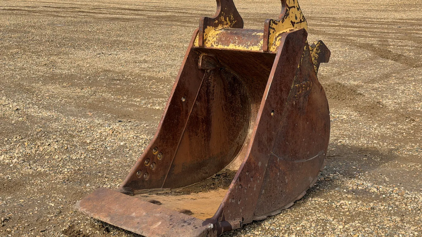 WBM 34 In. Excavator Digging Bucket