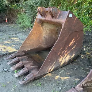 Volvo 55 in Digging Excavator Bucket