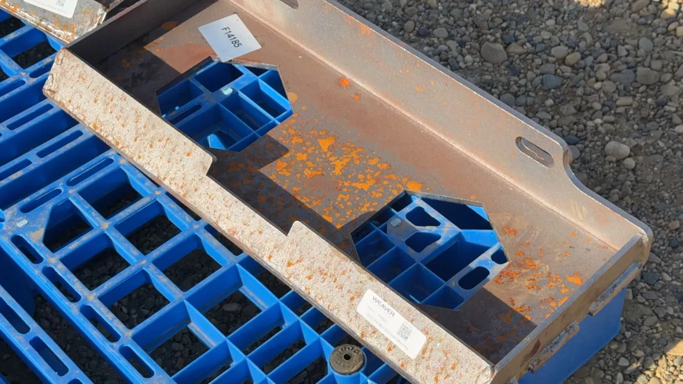 2026 GIYI GIYI-S10 Mini Skid Steer Mounting Plate