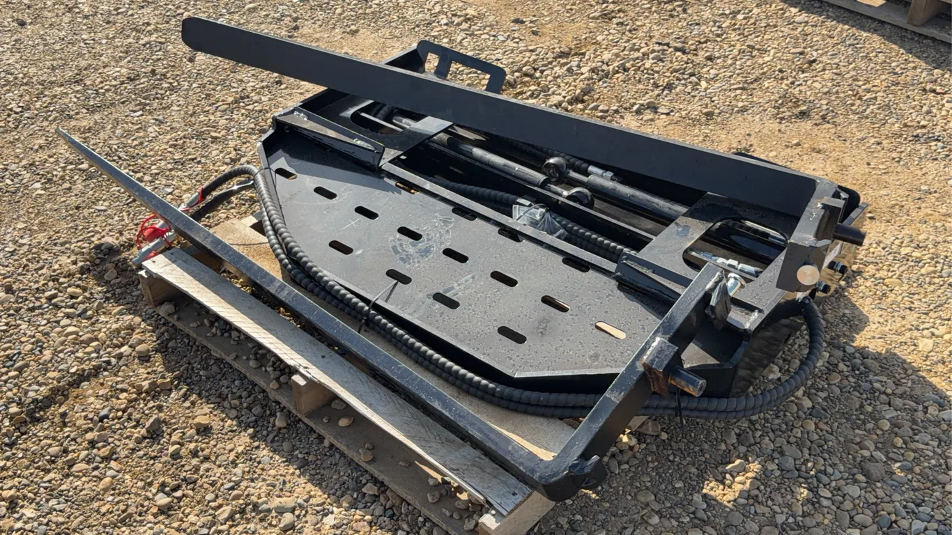 2026 GIYI Skid Steer Side Shift Forks Unused