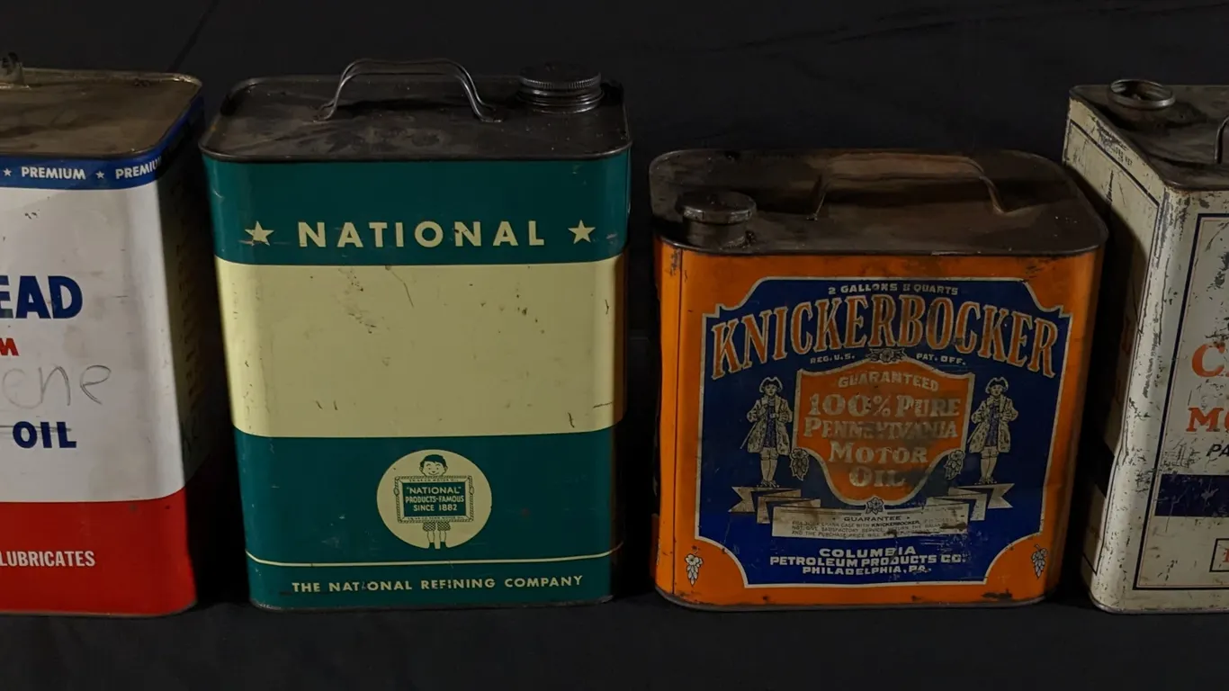 4 ASSORTED 2 GAL OIL CANS KNICKERBOCKER CAPITOL NATIONAL FOX HEAD