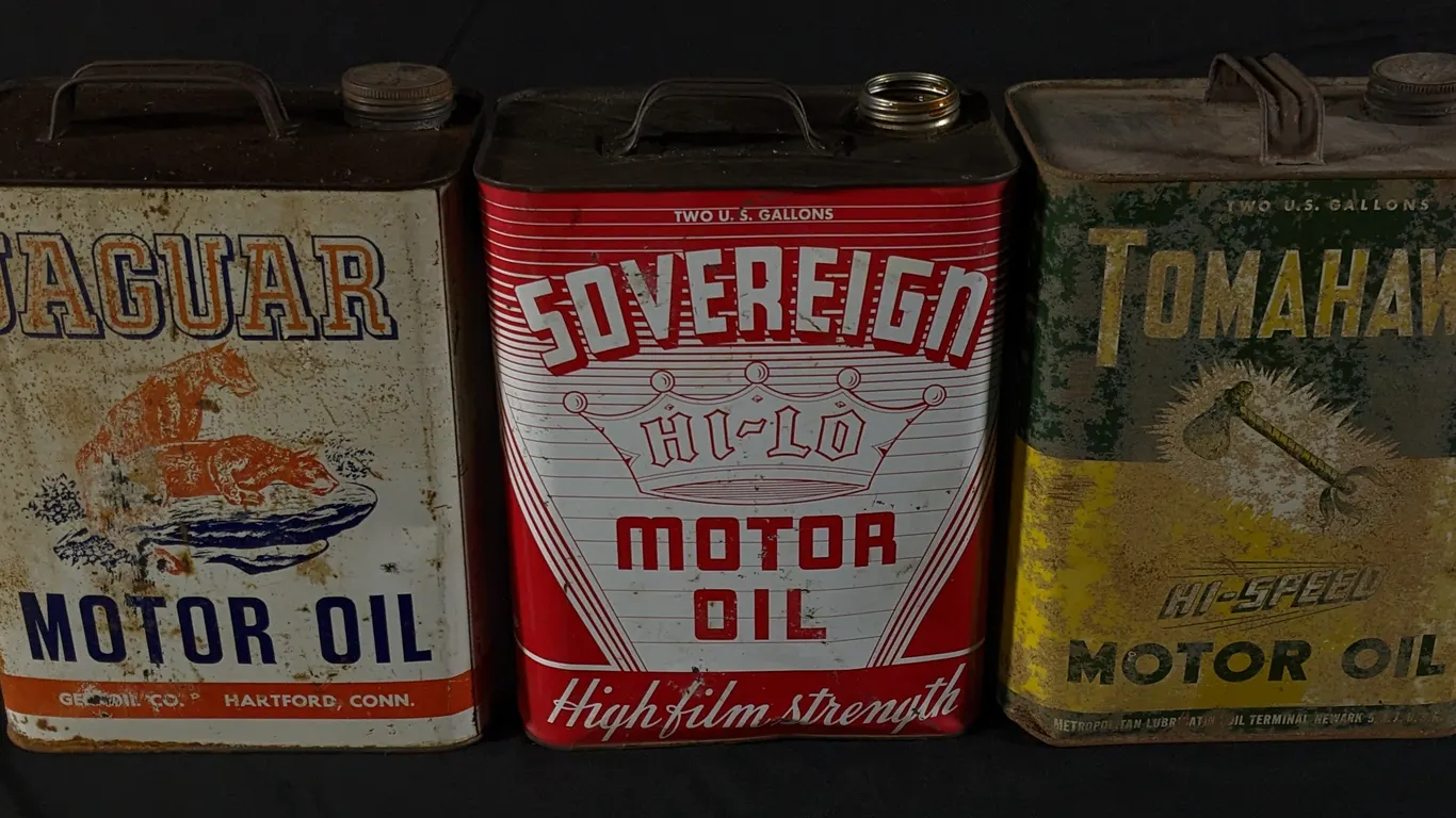 3 ASSORTED 2 GAL OIL CANS TOMHAWK SOVEREIGN JAGUAR