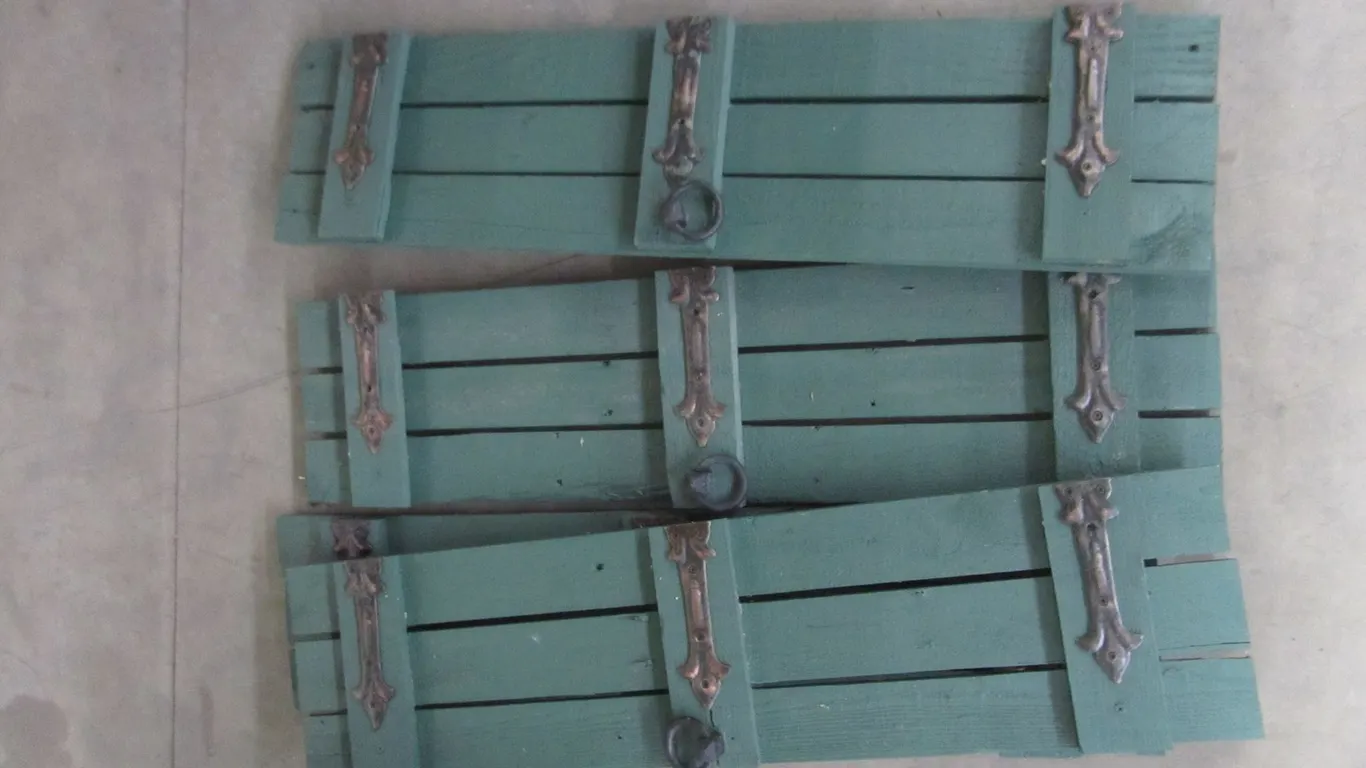 (4) Decorative Wood Wagon Frames