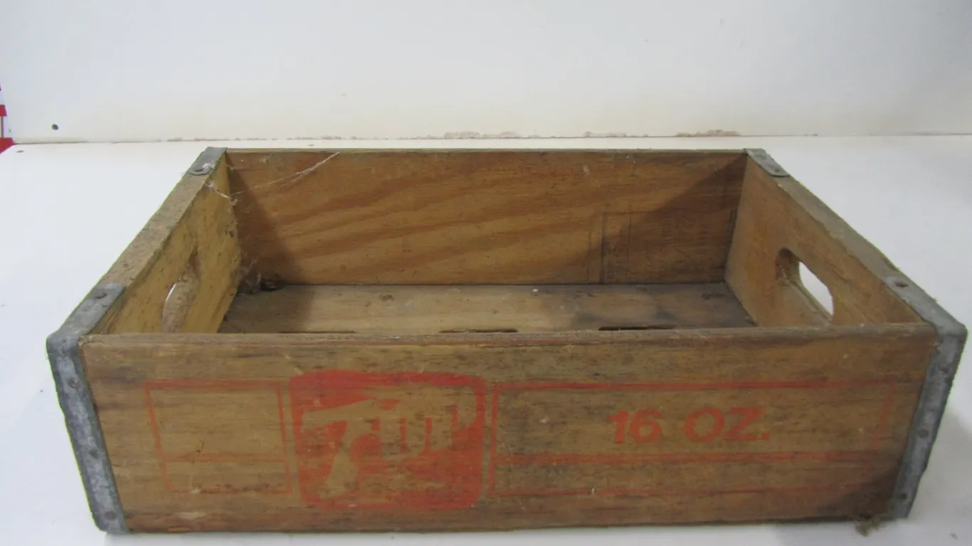 Vintage 7up Crate