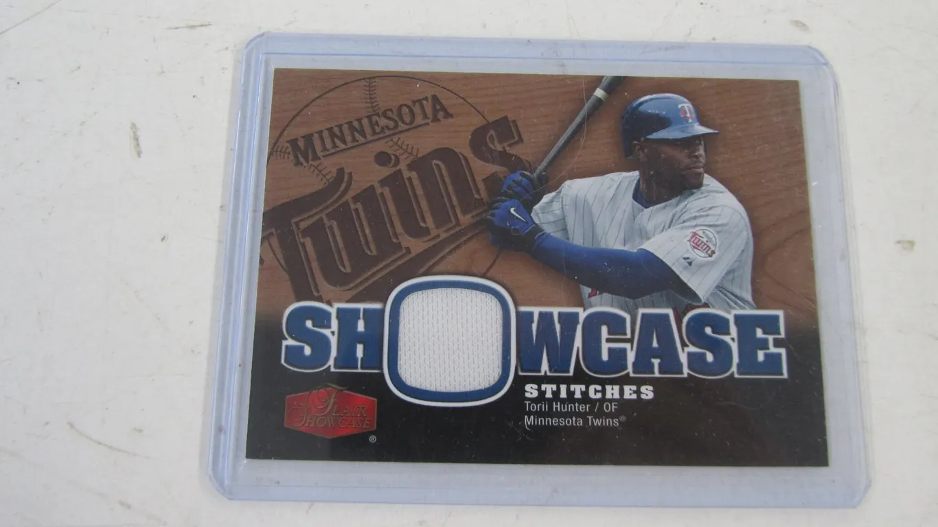 2006 Upper Deck Showcase Stitches Torii Hunter Card