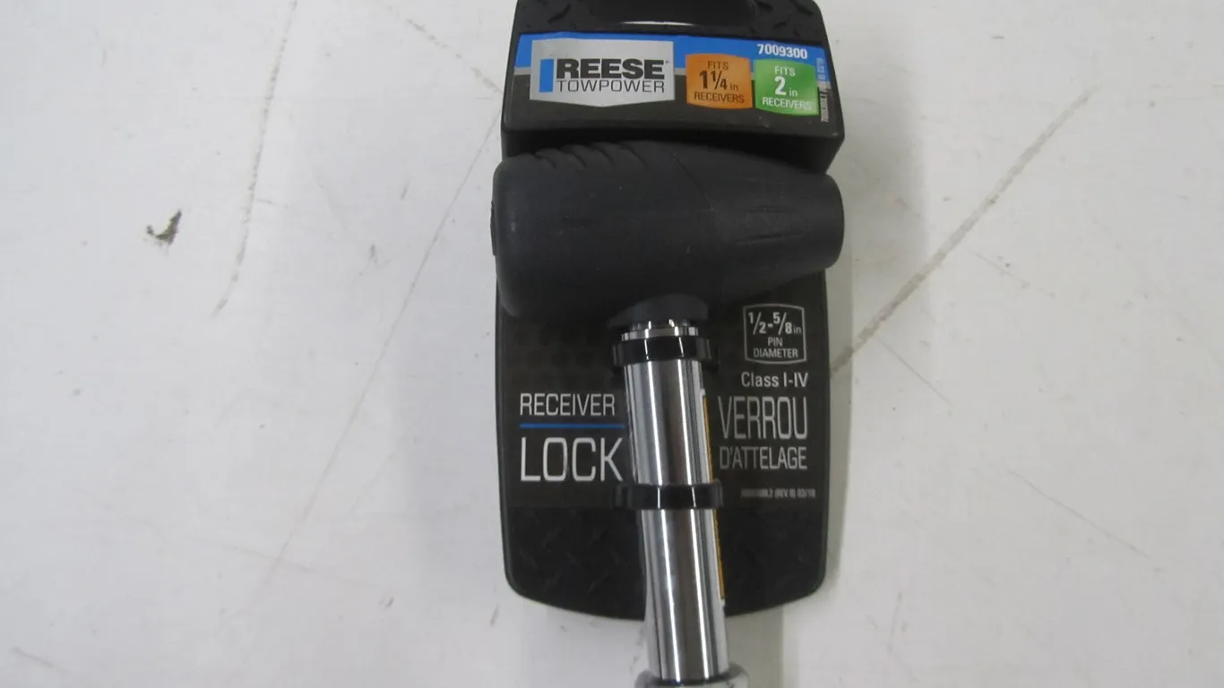 Reese 1-1/4" Locking Hitch Pin