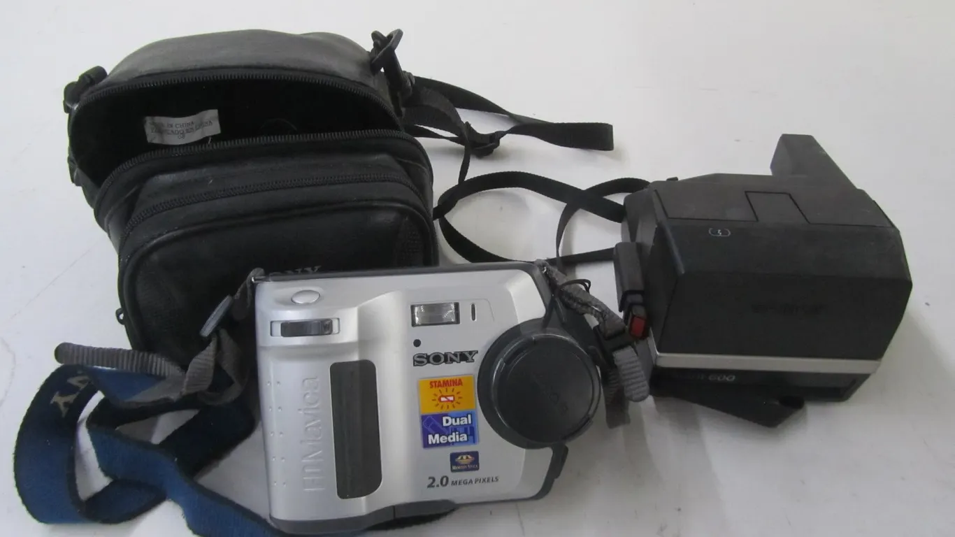 Sony FDMavica Digital Still Camera w/Case