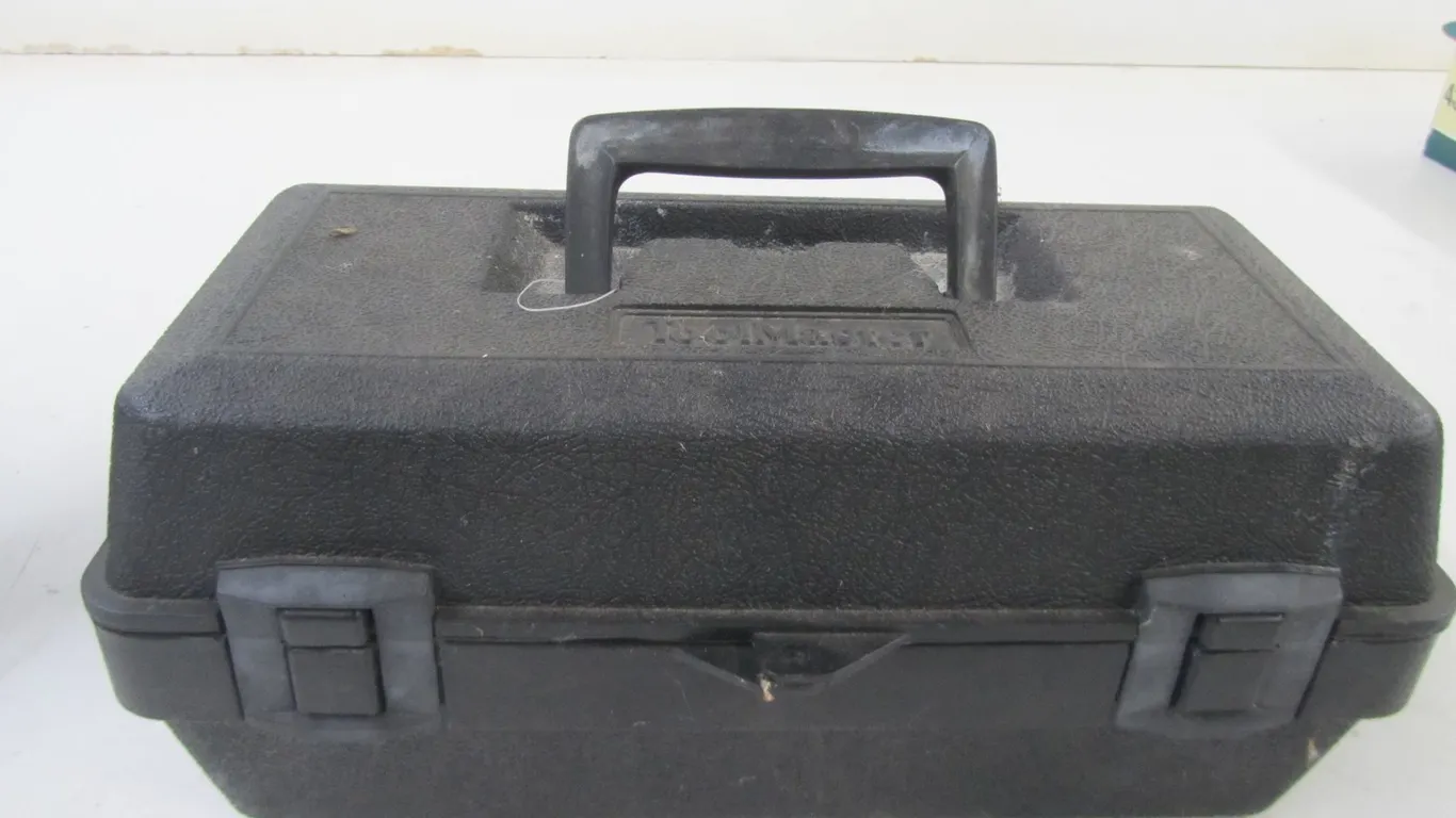 ToolMaster Plastic Tool Box w/Tray