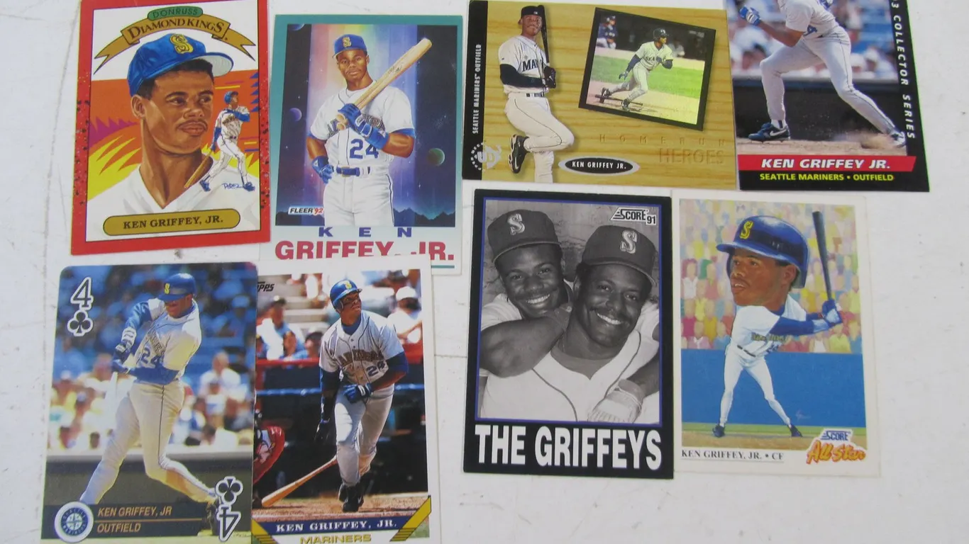 (8) Assorted Ken Griffey Jr. Cards