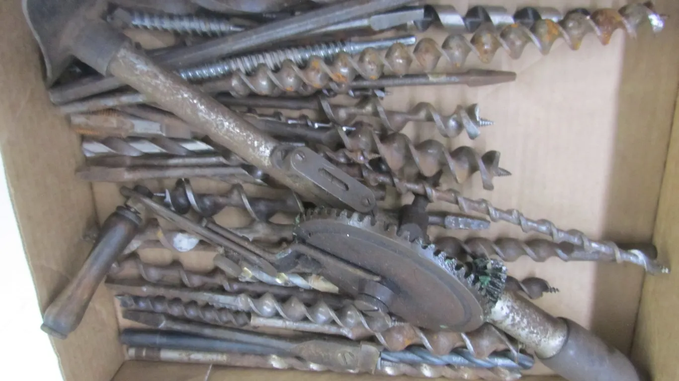 Vintage Drill w/Drill Bits