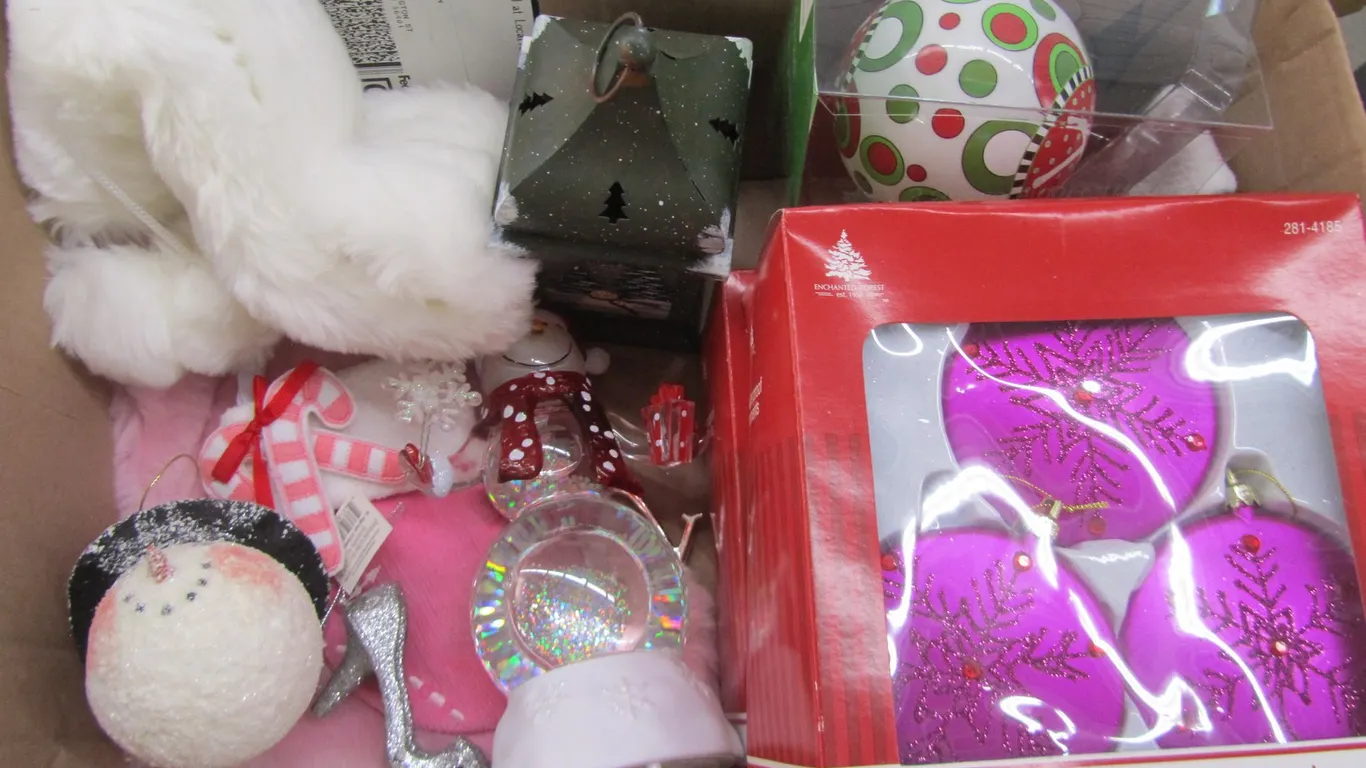 Lot Of Assorted Christmas Decorations