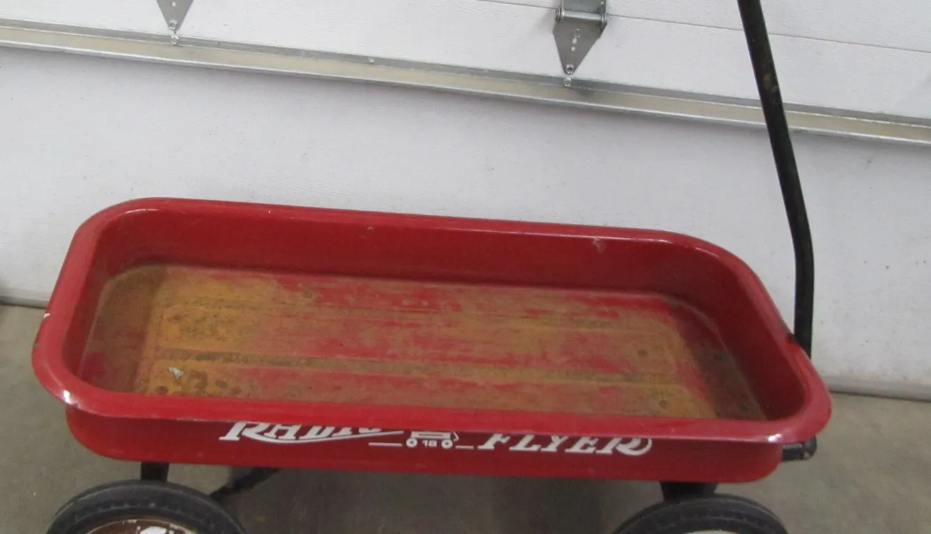 Radio Flyer 18 Metal Wagon