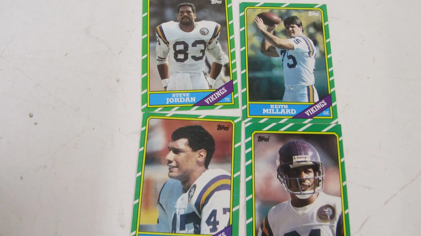 (4) 1986 Topps MN Vikings Cards