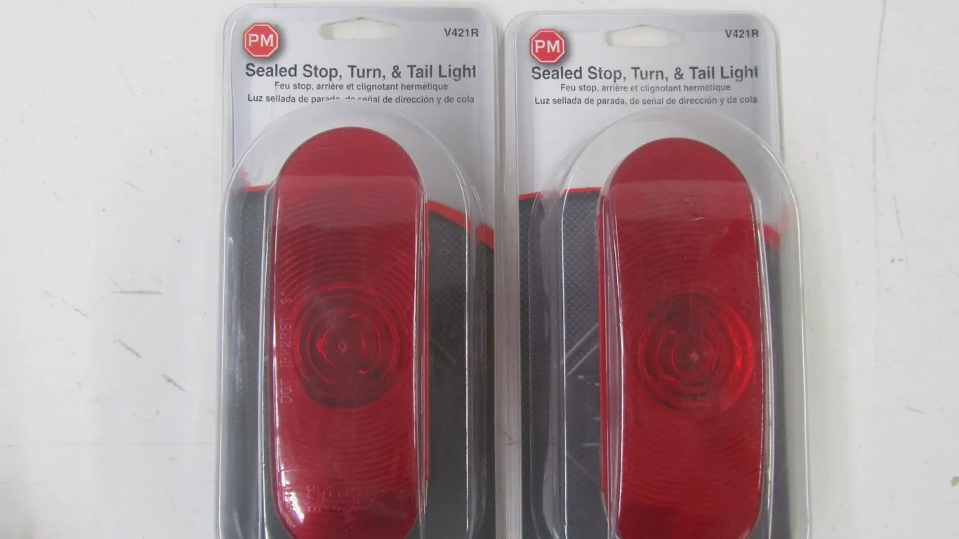 (2) PM Sealed Stop,Turn, And Tail Lights
