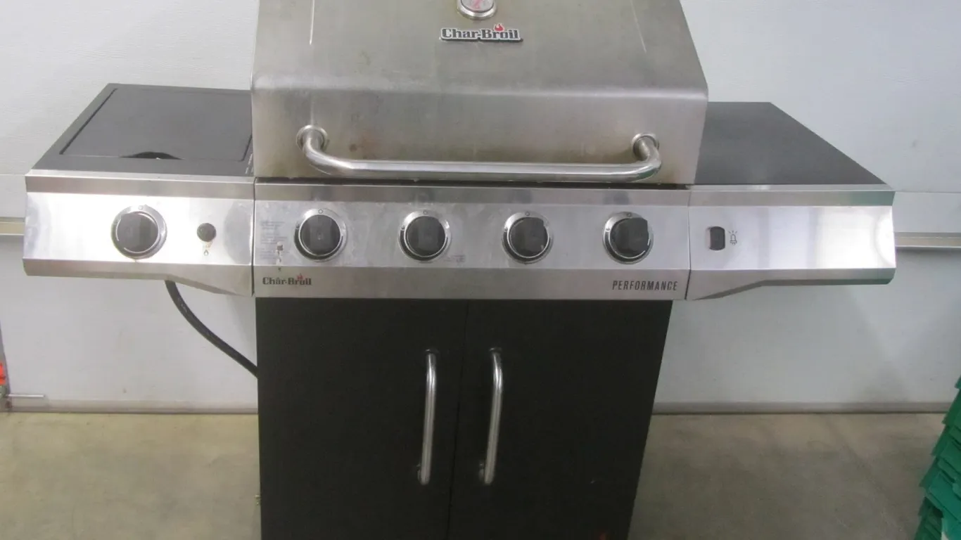 Char-Broil Performance Propane Grill