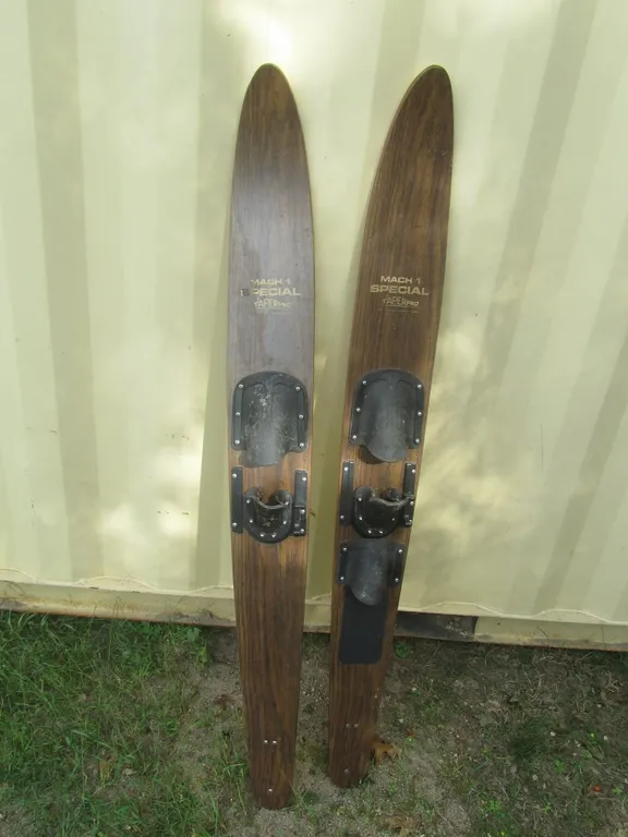 Mach 1 Special Taperpro Water Ski's
