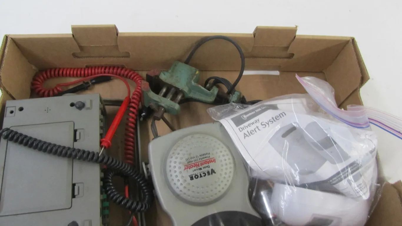 Flat Of Assorted Household Items