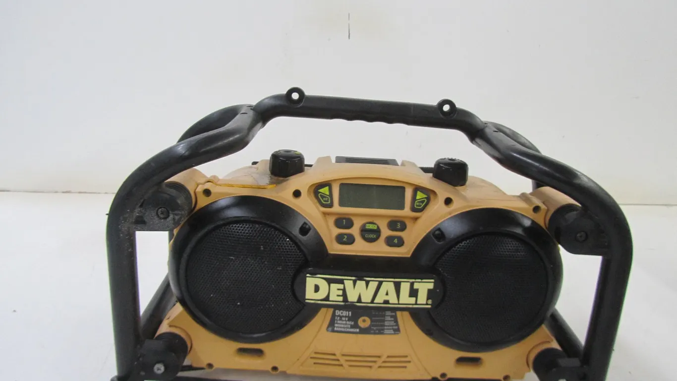 DeWalt Work Site Radio/Charger