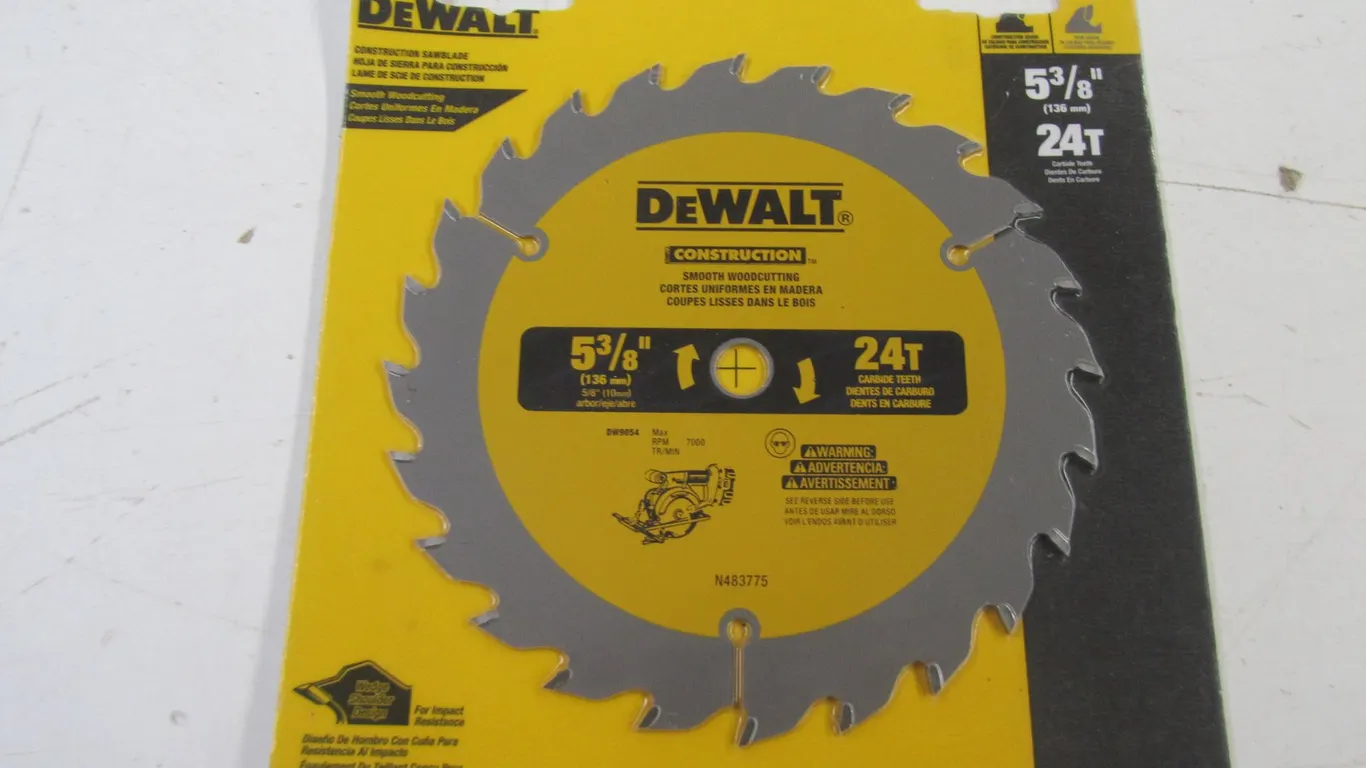 DeWalt 5-3/8" Construction Blade