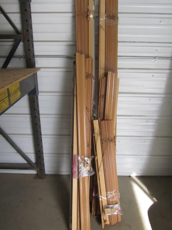 Hunter Doublas (5) Window Blinds