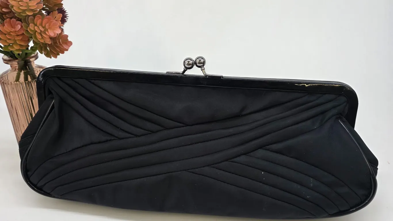 Simply Vera Vera Wang Black Pleated Kiss Lock Evening Clutch Bag Patent Trim