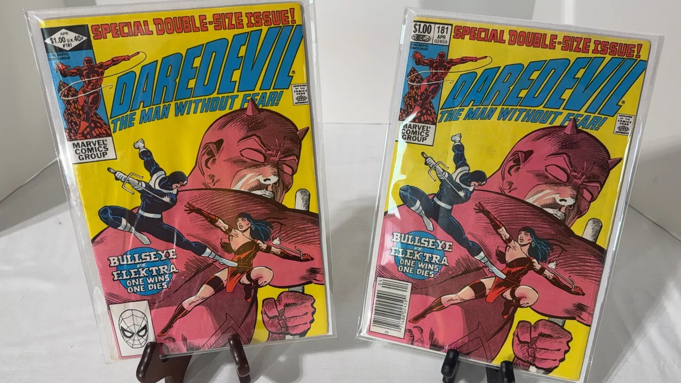 2 copies of Daredevil #181 , featuring the death of Elektra by writer and artist Frank Miller